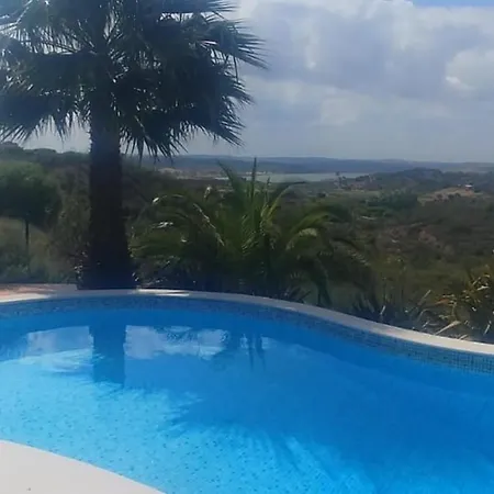 Villa 5 Bedroom Pool And Garden Ayamonte